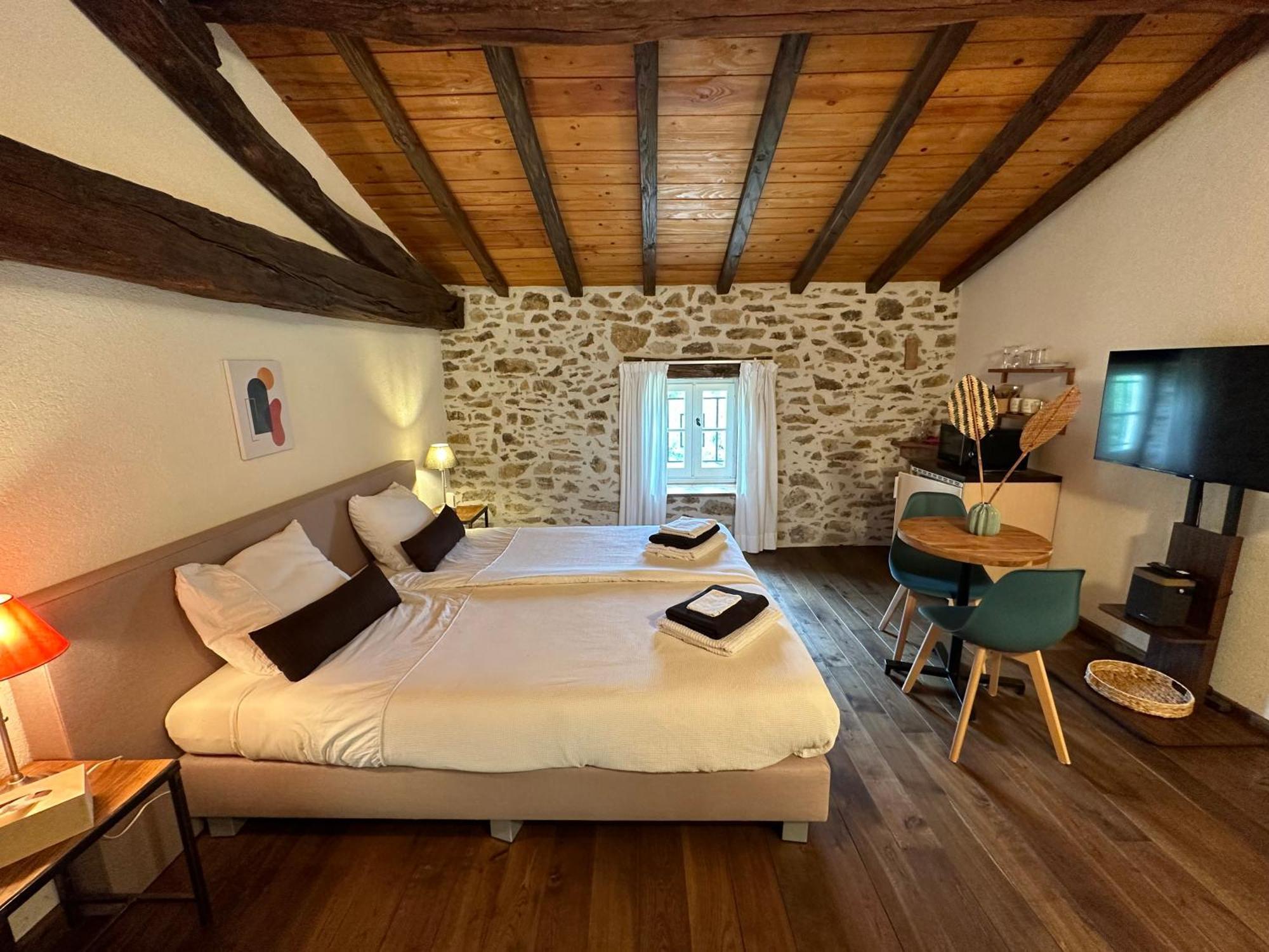 Hotel Domaine De Brise Bois Rouzède